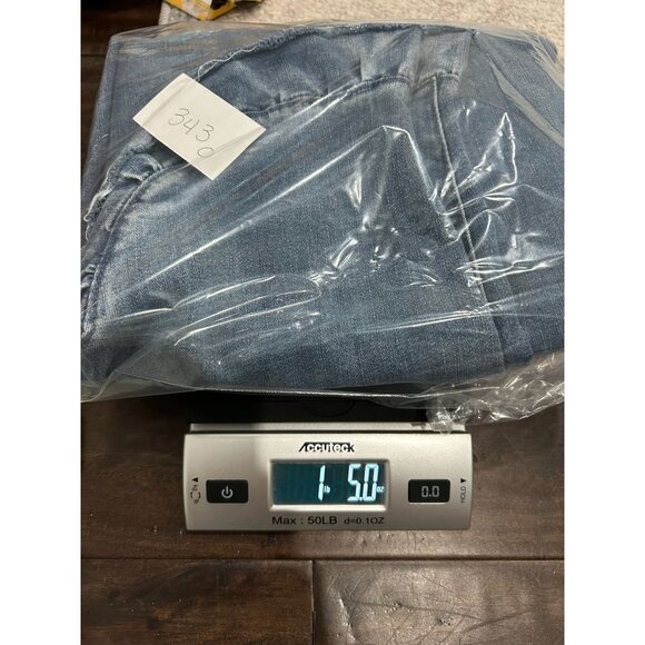 Kate and Mallory Womens Cropped Distressed Denim Jeans SZ 18W - Picture 9 of 9